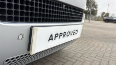 Land Rover Defender 3.0 D200 SE 110 5dr Auto Diesel Estate